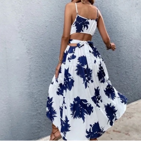 New Print Tie Back  Maxi Dress - Picture 3 of 13